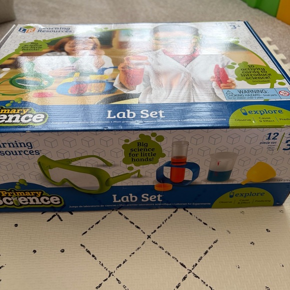 Learning Resources 🧪 Primary Science Lab Set - Picture 2 of 7